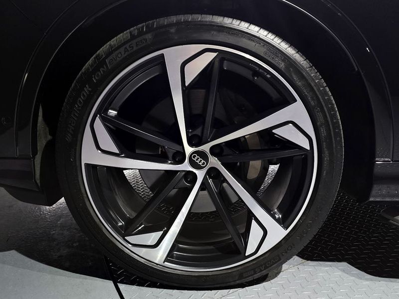 2022 Audi Q7 55 TFSI Quattro Premium photo 5