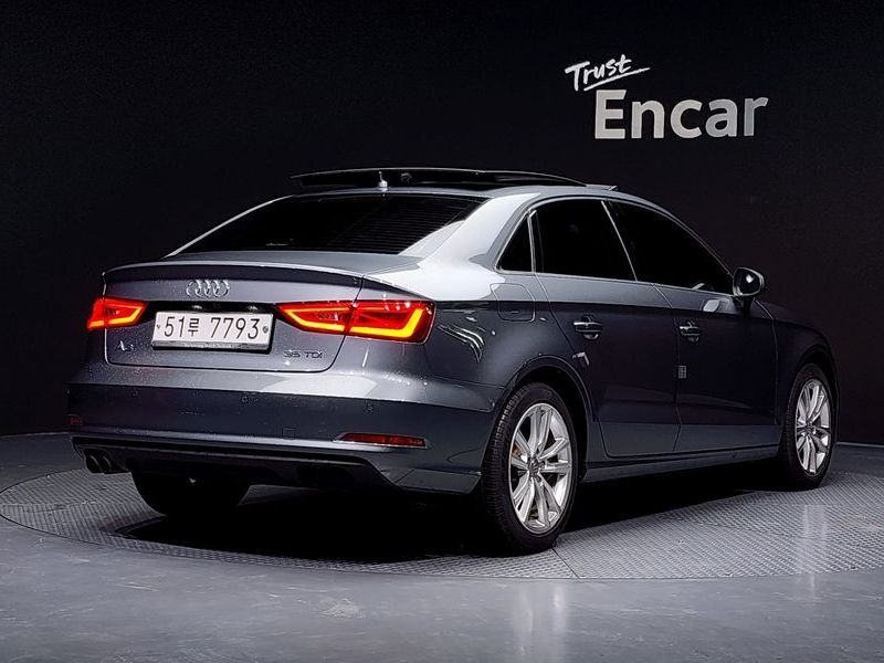2015 Audi A3 35 TDI Dynamic 8V photo 2