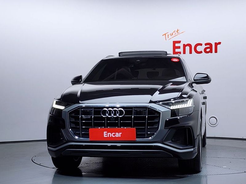 2021 Audi Q8 45 TDI Quattro Premium photo 3