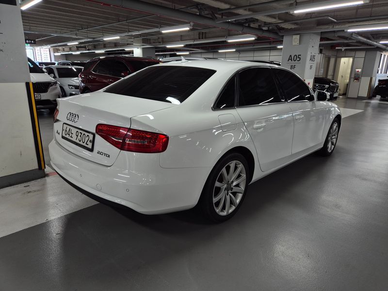 2014 Audi A4 2.0 TDI dynamic B8 photo 4
