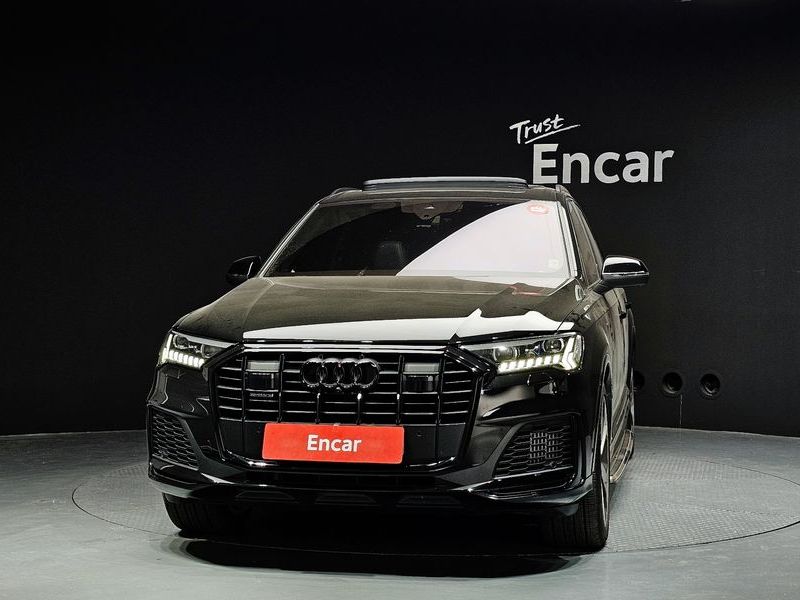 2022 Audi Q7 55 TFSI Quattro Premium photo 3