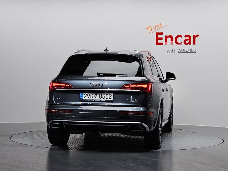 2022 Audi Q5 45 TFSI Quattro Premium photo 4