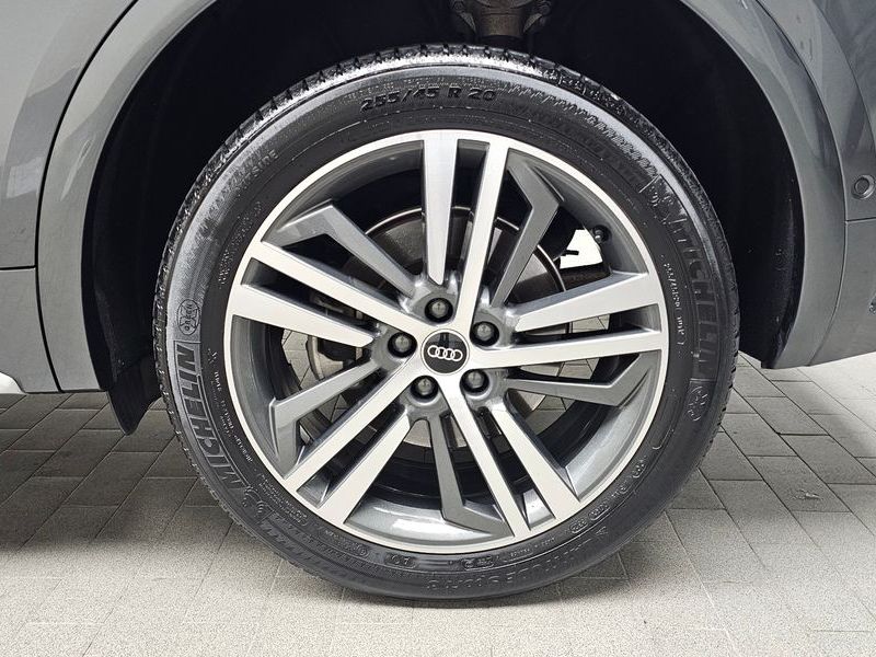 2022 Audi Q5 45 TFSI Quattro Premium photo 5