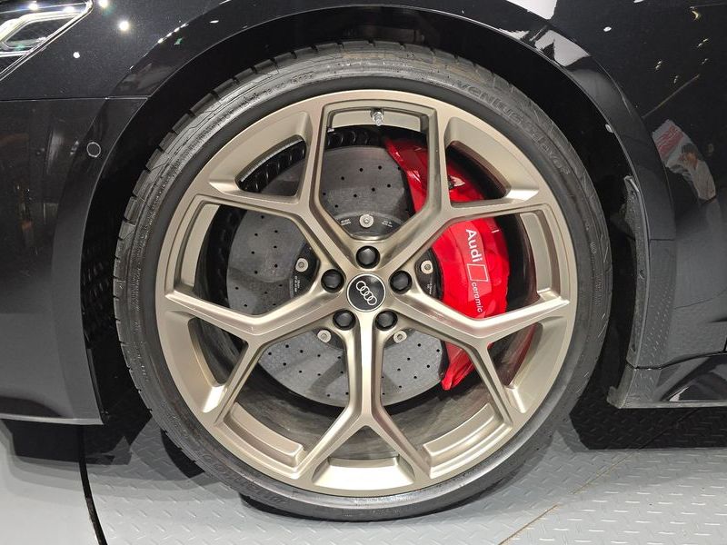 2025 Audi RS6 4.0 TFSI Quattro Avant Performance photo 5