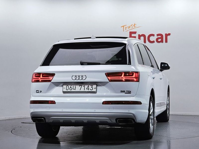 2016 Audi Q7 35 TDI Quattro Premium photo 4