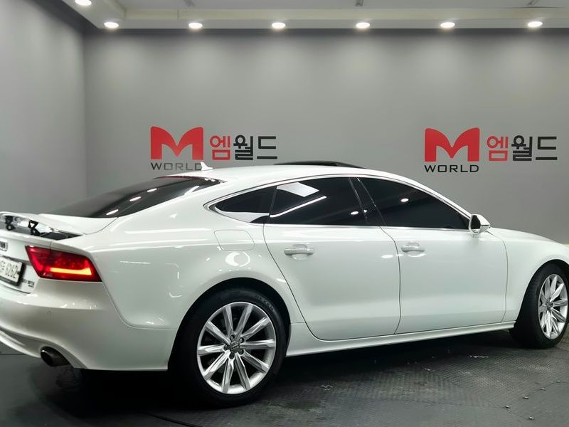 2013 Audi A7 3.0 TFSI Quattro Dynamic 4G photo 2