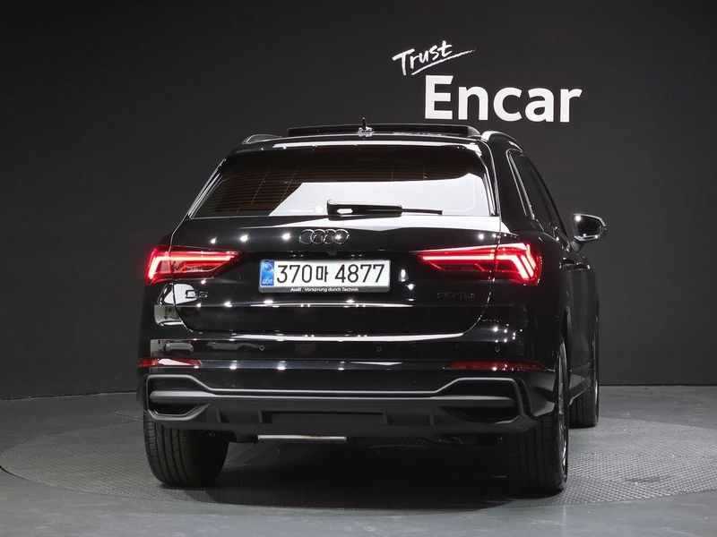 2025 Audi Q3 35 TDI Premium photo 4