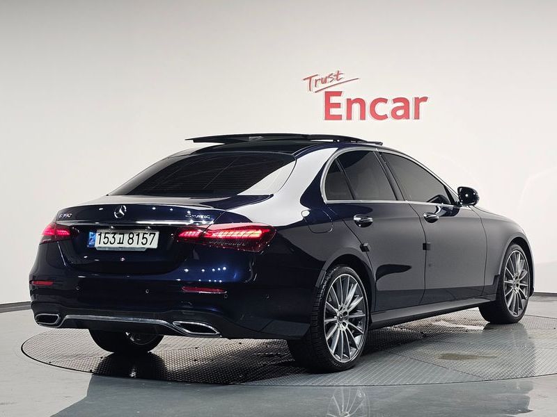 2021 Mercedes-Benz E-Class E350 4MATIC AMG Line photo 2