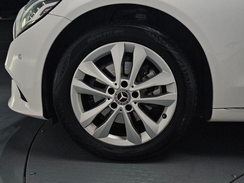 2019 Mercedes-Benz C-Class C220 d Avantgarde photo 5