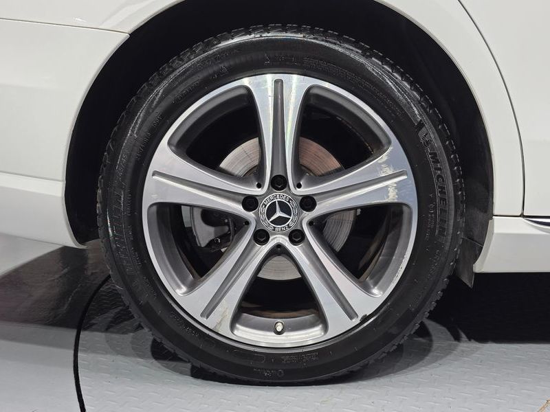 2019 Mercedes-Benz E-Class E220d Avantgarde photo 5