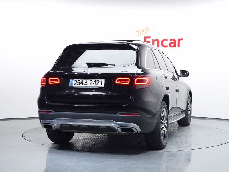2021 Mercedes-Benz C-Class GLC300e 4MATIC photo 4