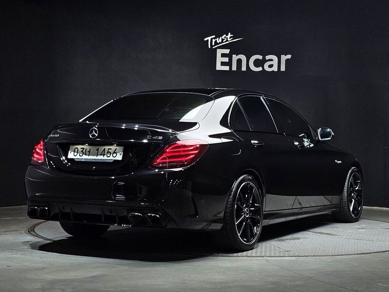 2017 Mercedes-Benz C-Class C43 AMG 4MATIC photo 2