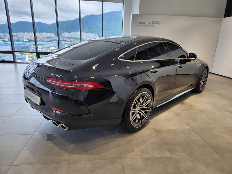 2026 Mercedes-Benz AMG GT 4Door 43 4MATIC+ photo 4