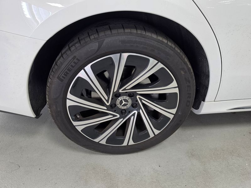 2026 Mercedes-Benz E-Class E300 4MATIC Exclusive photo 5