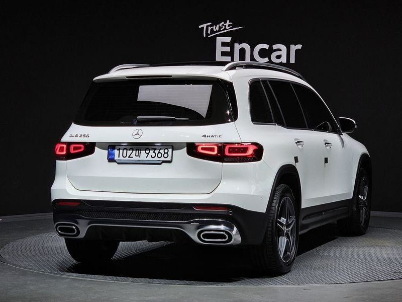 2023 Mercedes-Benz B-Class GLB250 4MATIC photo 2