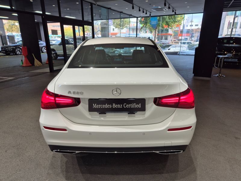 2026 Mercedes-Benz A-Class A220 Sedan photo 4