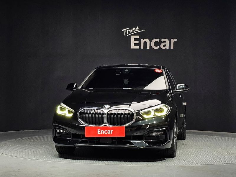 2021 BMW 1 Series 118d Sport photo 3