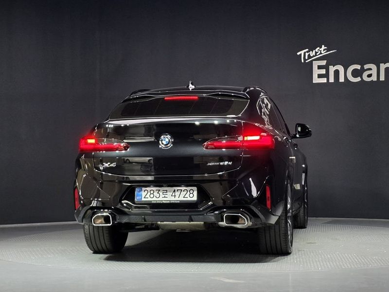 2025 BMW X4 xDrive20d M Sport photo 4
