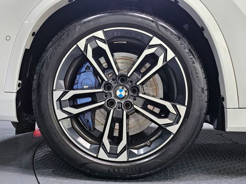 2025 BMW X1 M35i xDrive photo 5