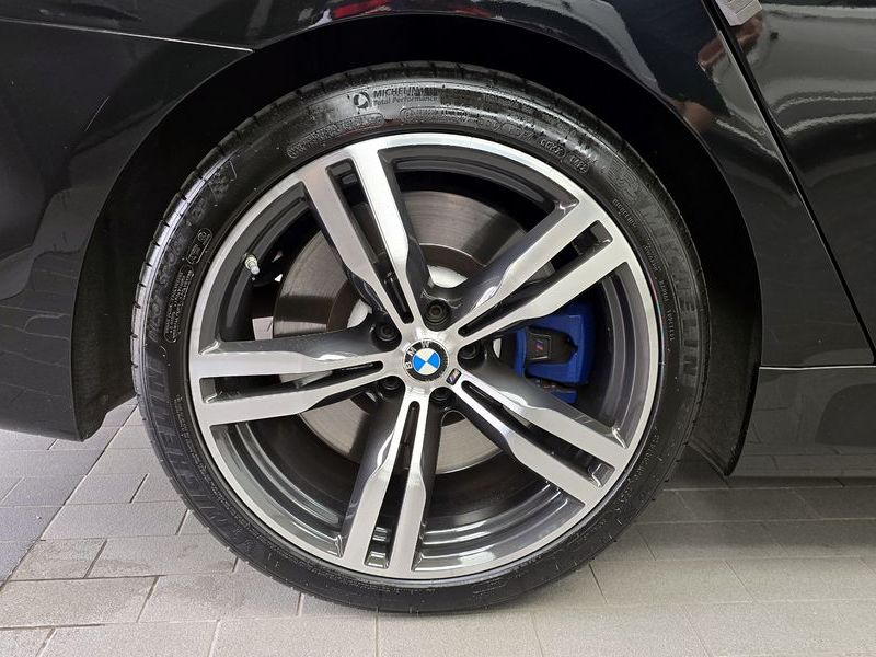2017 BMW 7 Series M760Li xDrive photo 5