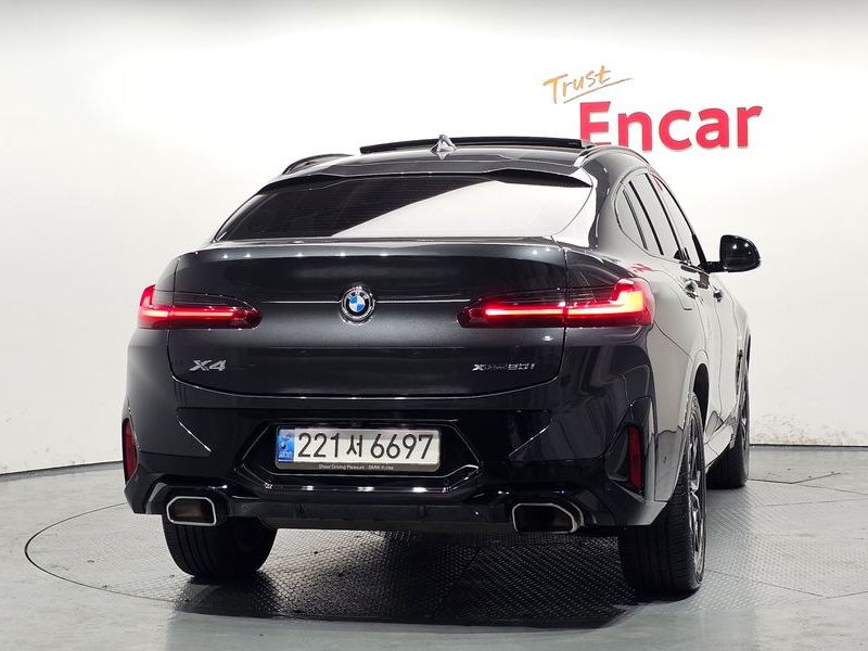 2022 BMW X4 xDrive20i M Sport photo 4
