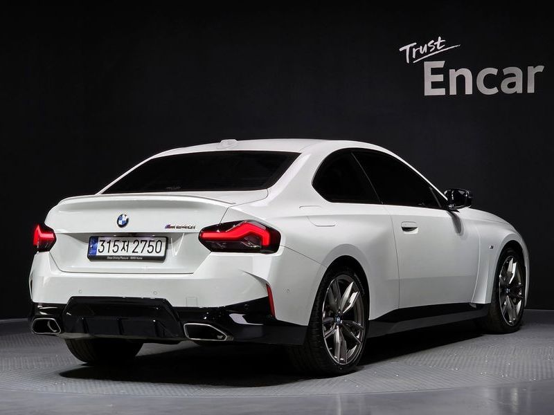 2023 BMW 2 Series M240i xDrive Coupe photo 2