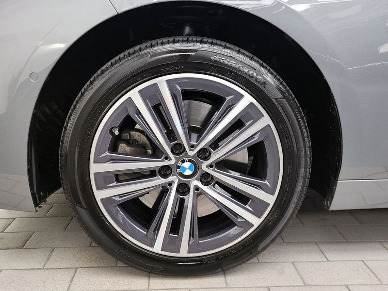 2022 BMW 2 Series 220i Advantage photo 5