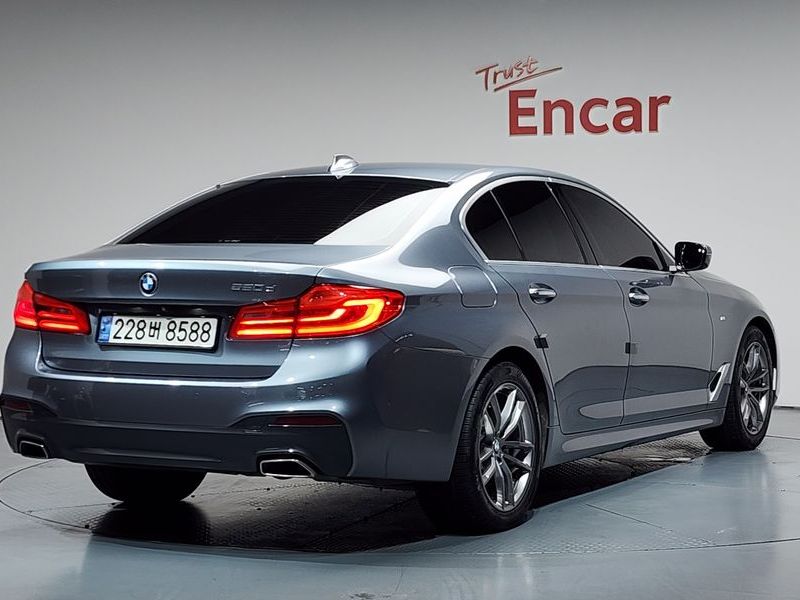 2018 BMW 5 Series 520d M Sport Special Edition photo 2