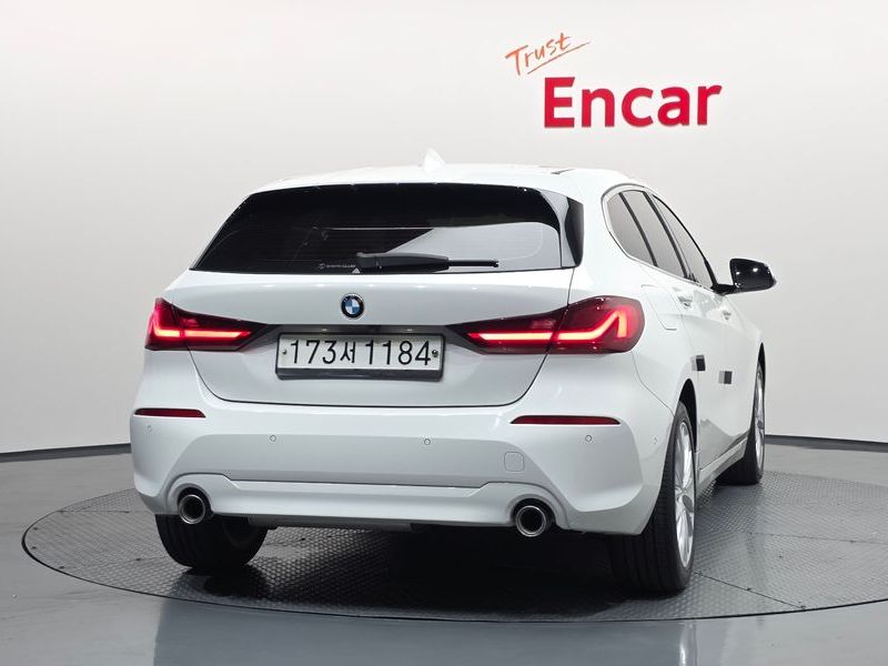 2020 BMW 1 Series 118d Joy First Edition photo 4