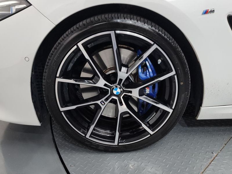 2022 BMW 8 Series 840i xDrive M Sport Coupe photo 5