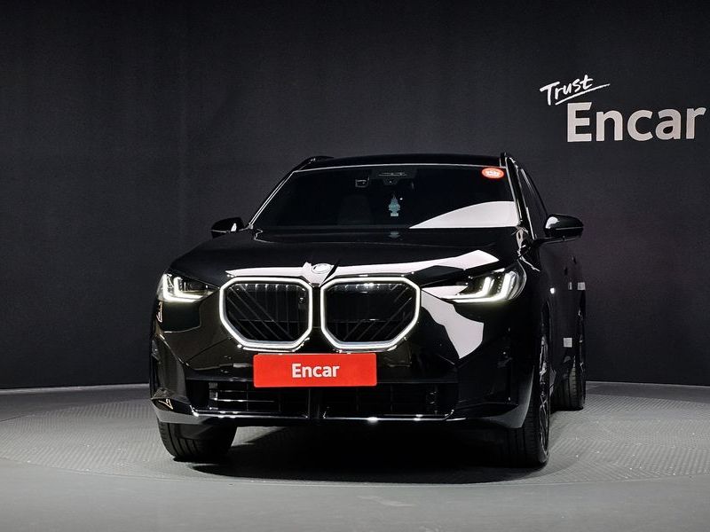 2025 BMW X3 xDrive 20 M Sport photo 3