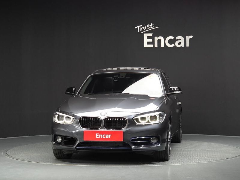 2019 BMW 1 Series 118d Sport 5Door photo 3