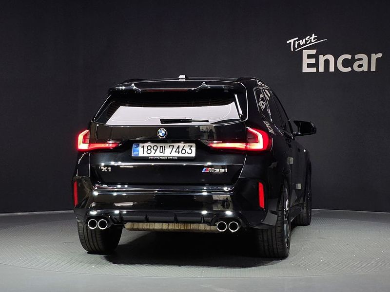 2025 BMW X1 M35i xDrive photo 4