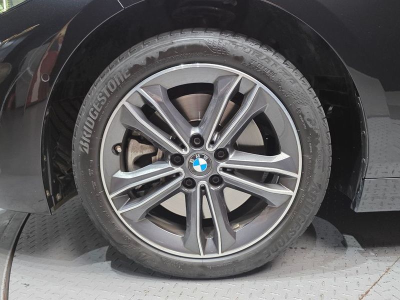 2024 BMW 1 Series 120i Sports photo 5