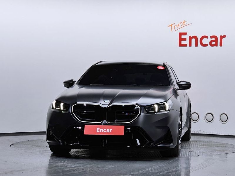 2026 BMW M5 Touring photo 3
