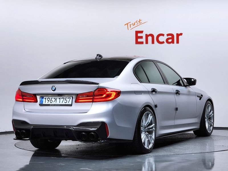 2020 BMW M5 Sedan photo 2