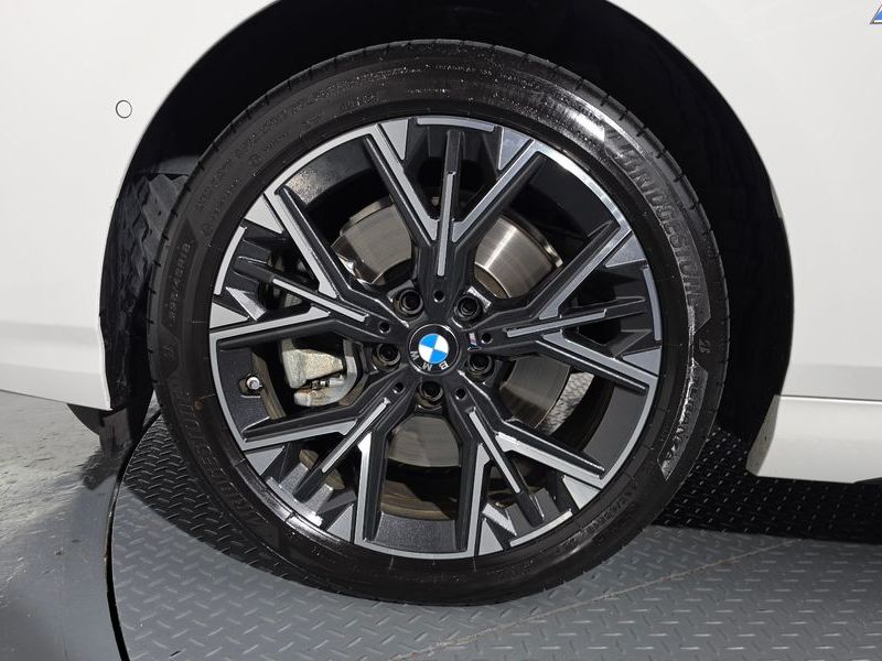 2025 BMW 2 Series 220 M Sport photo 5