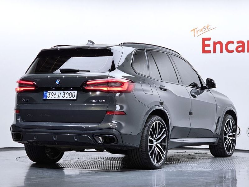2022 BMW X5 xDrive 40d M Sport photo 2