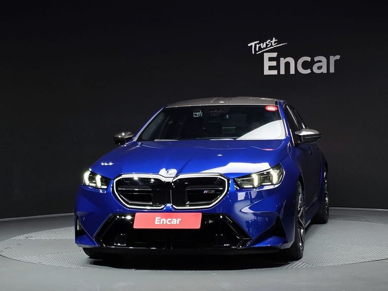 2026 BMW M5 Sedan photo 3