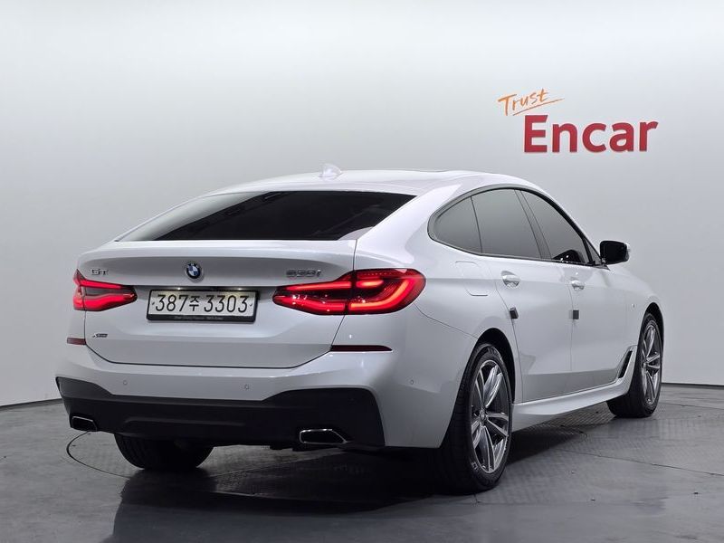 2020 BMW 6 Series 630i xDrive M Sport photo 2