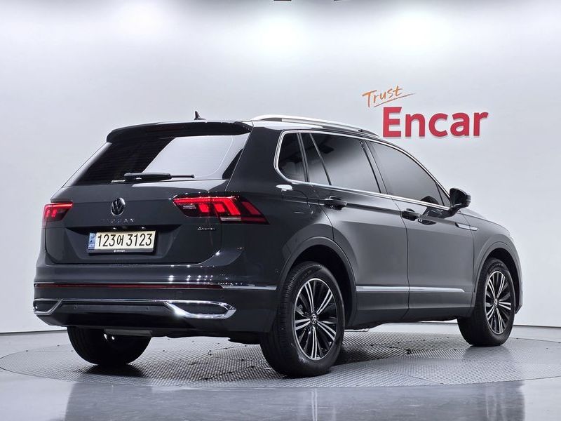2021 Volkswagen Tiguan 2.0 TDI 4-Motion Premium photo 2