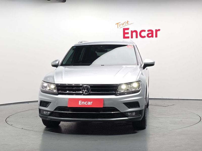 2018 Volkswagen Tiguan 2.0 TDI Premium photo 3
