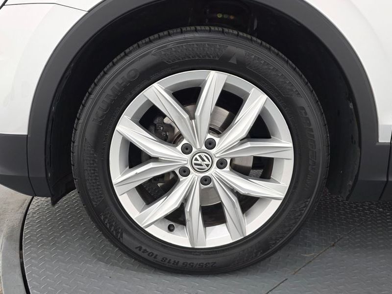 2018 Volkswagen Tiguan 2.0 TDI Premium photo 5