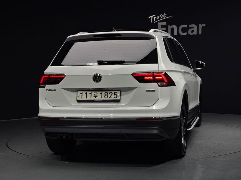 2020 Volkswagen Tiguan 2.0 TDI Prestige photo 4
