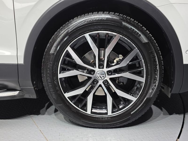 2020 Volkswagen Tiguan 2.0 TDI Prestige photo 5