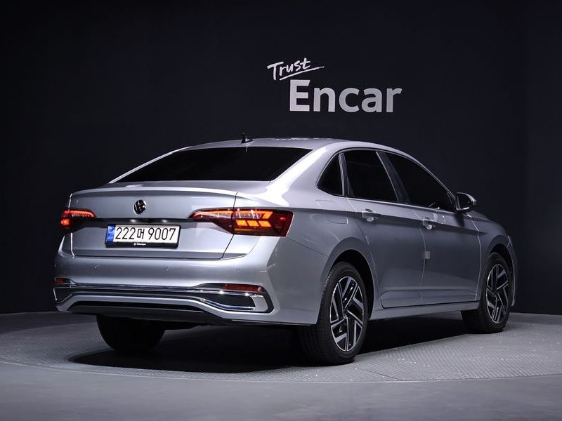 2023 Volkswagen Jetta 1.5 TSI Prestige photo 2