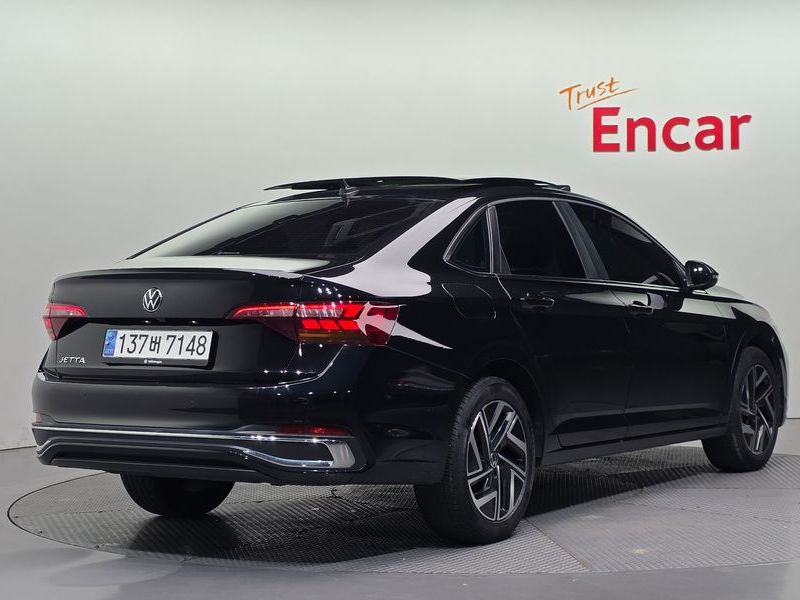 2023 Volkswagen Jetta 1.5 TSI Prestige photo 2