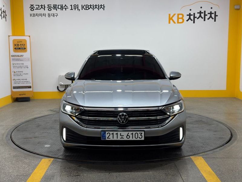 2023 Volkswagen Jetta 1.5 TSI Prestige photo 3