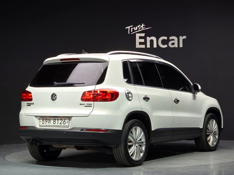 2013 Volkswagen Tiguan 2.0 TDI Premium 5N photo 2