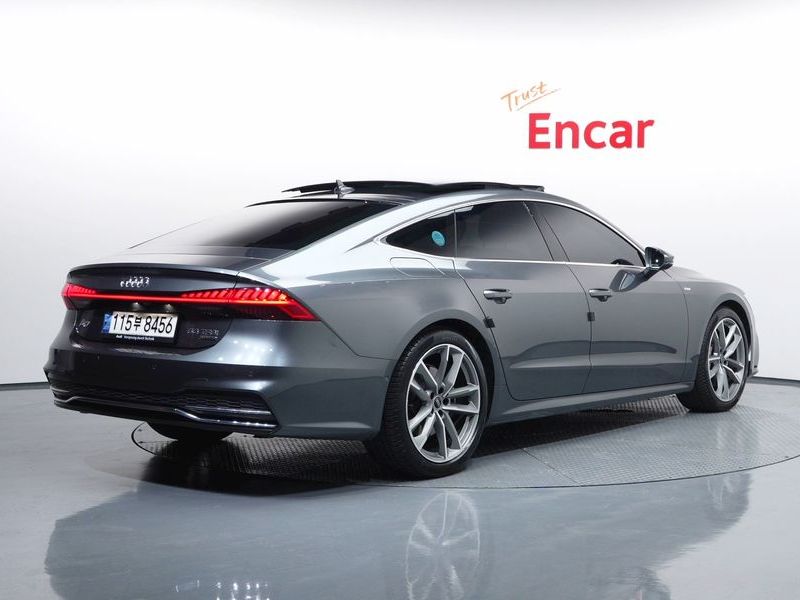 2021 Audi A7 55 TFSI Quattro Premium photo 2